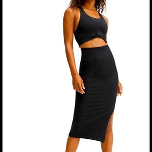 Fabletics Kinsley Front Knot Bra & Highwaisted Ribbed Skirt Set Size L